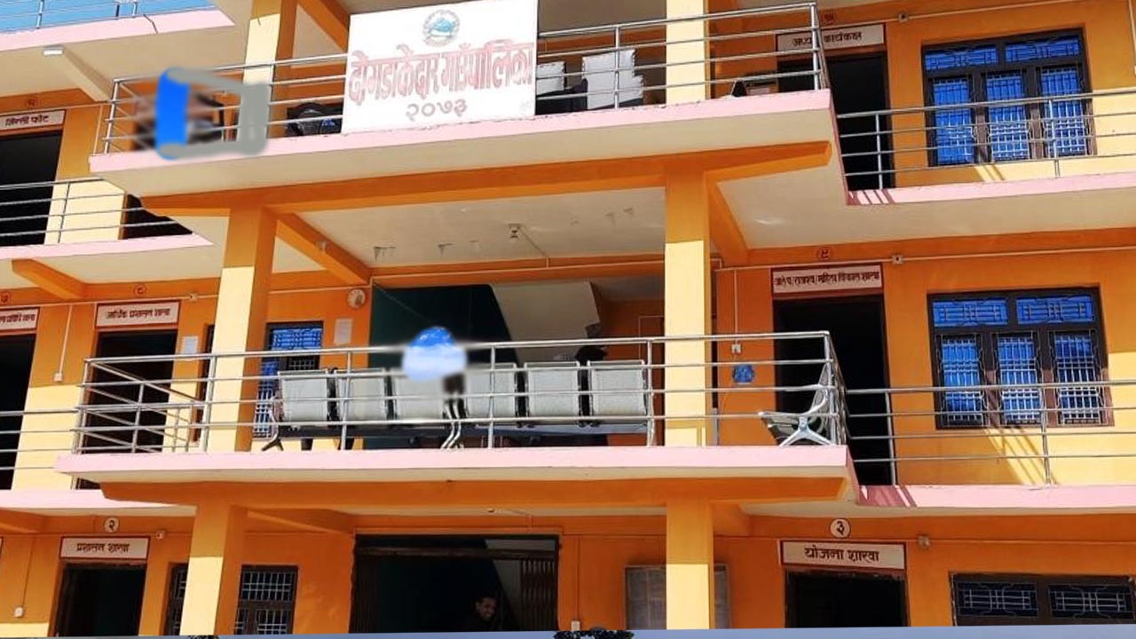 बैतडीमा बाँदरले सताएपछि संघर्ष समिति गठन,राजमार्ग बन्द गर्ने चेतावनी